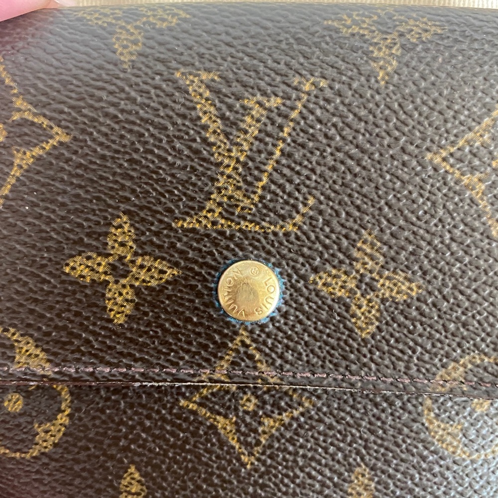 Louis Vuitton Compact Wallet - Picture 11 of 11